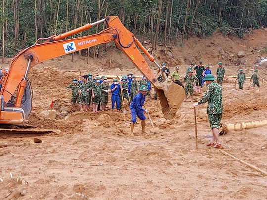 Tìm thấy thi thể Thiếu tướng Nguyễn Văn Man và 12 người khác gặp nạn ở tiểu khu 67 - Ảnh 8.