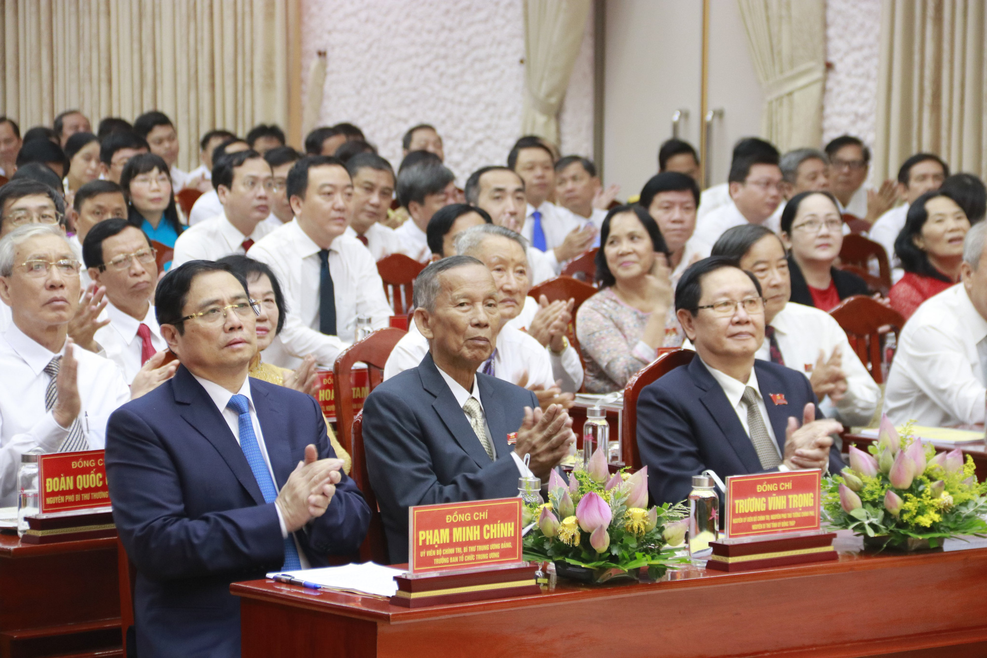 Những hình ảnh tại lễ khai mạc Đại hội Đảng bộ tỉnh Đồng Tháp - Ảnh 3.