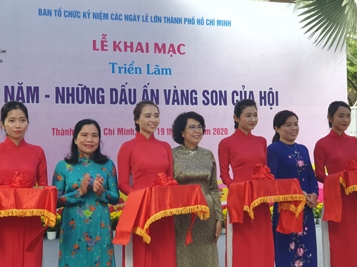 Nhiều hoạt động chào mừng ngày Phụ nữ Việt Nam - Ảnh 1.
