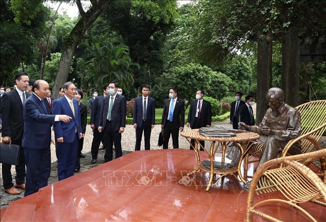 Thủ tướng Nhật Bản thăm Nhà sàn, Ao cá Bác Hồ - Ảnh 8.