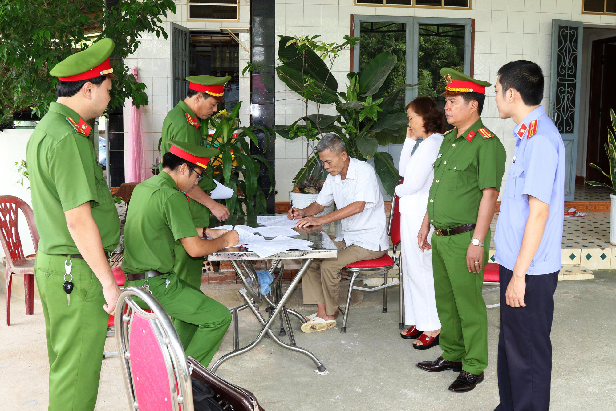 Quảng Bình: Khởi tố 1 giám đốc doanh nghiệp trốn thuế hơn 2,7 tỉ đồng - Ảnh 1. Quảng Bình: Khởi tố 1 giám đốc doanh nghiệp trốn thuế hơn 2,7 tỉ đồng - Ảnh 1.