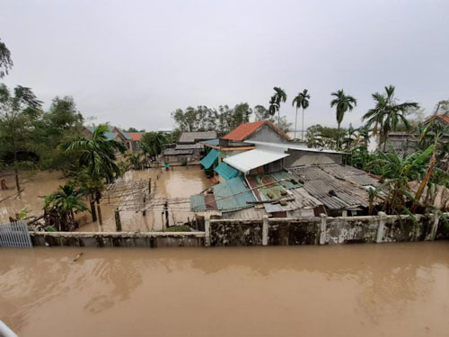 Bão số 13 có thể vào Trung Trung Bộ - Ảnh 1.