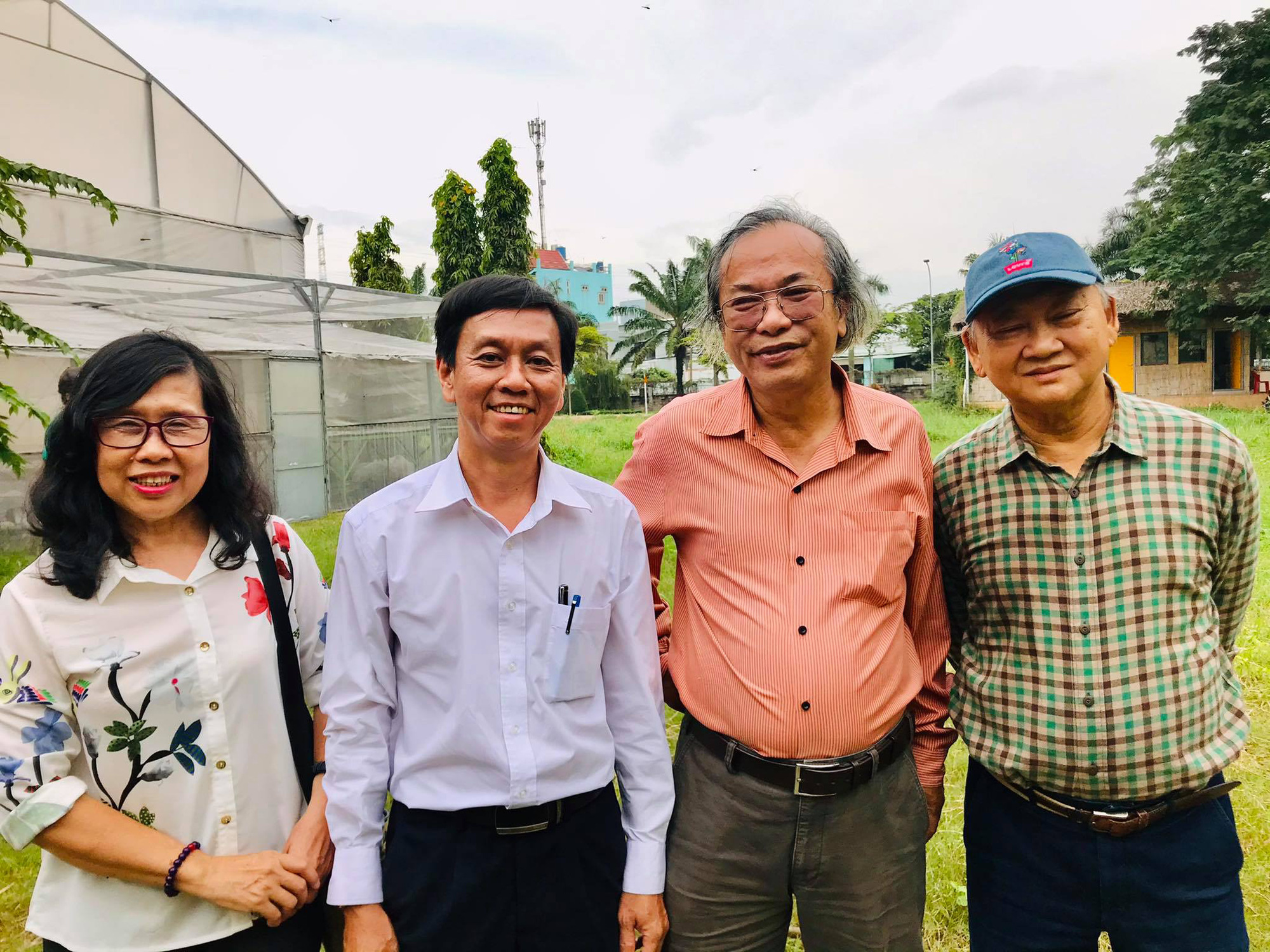 Ho Či Minovo Město: Mnoho umělců bylo při návštěvě klíčových projektů naplněno emocemi - Foto 2. TP HCM: Nhiều văn nghệ sĩ dâng trào cảm xúc khi tham quan các công trình trọng điểm - Ảnh 2.