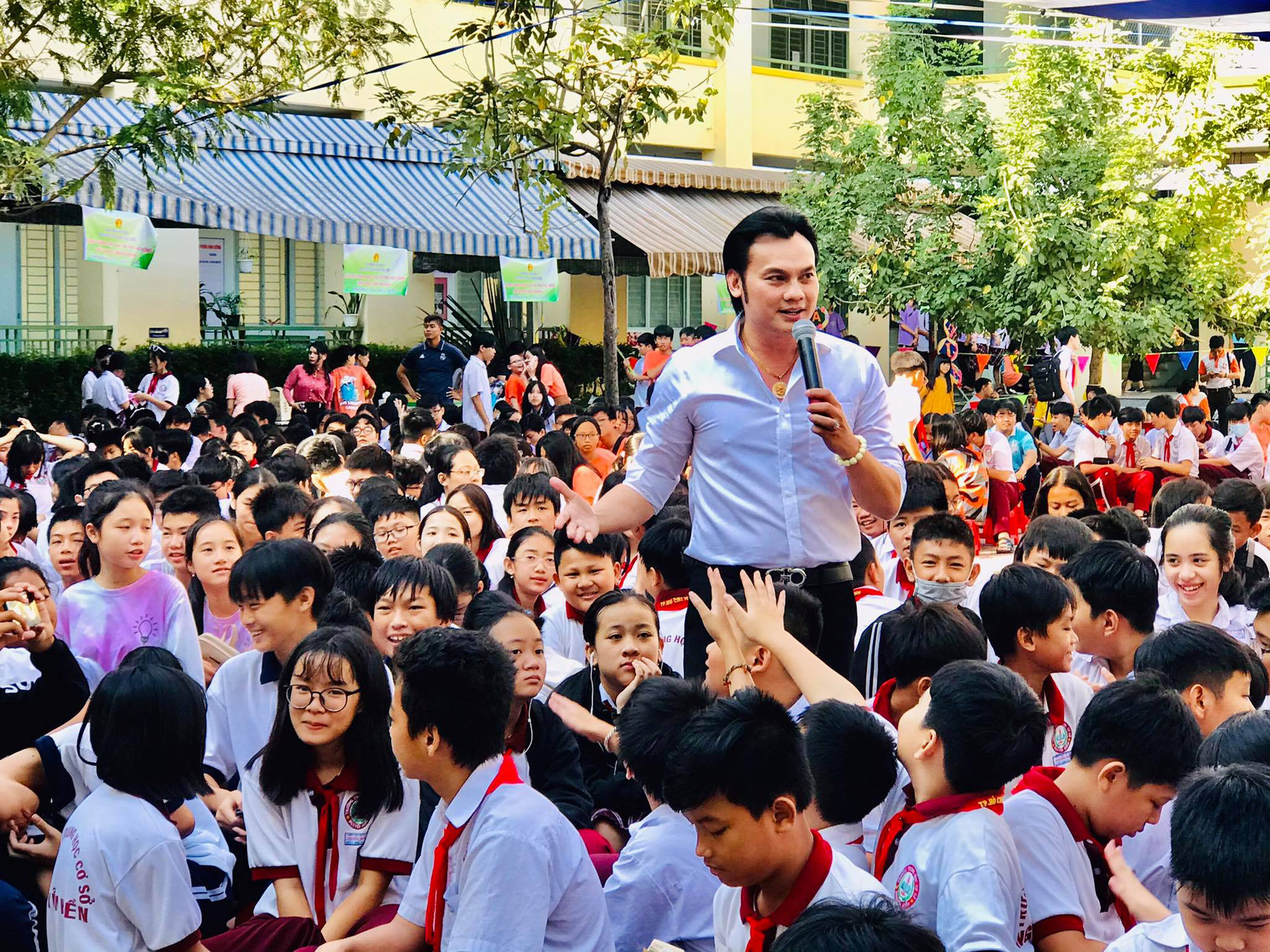 Nghệ sĩ Linh Tâm gây quỹ vì người nghèo và học bổng hiếu học - Ảnh 5.