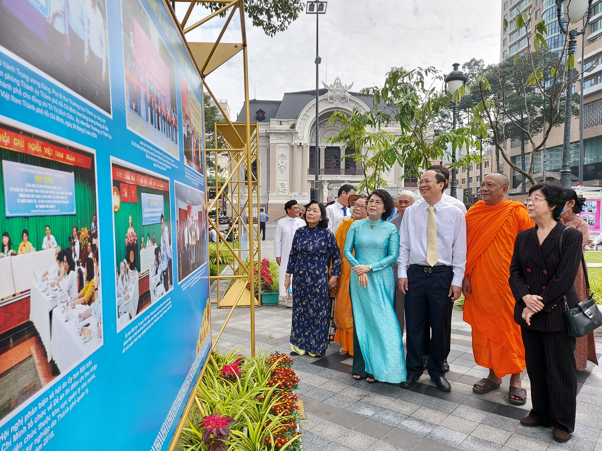 Triển lãm ảnh MTTQ Việt Nam - nơi hội tụ sức mạnh khối đại đoàn kết toàn dân tộc - Ảnh 3.