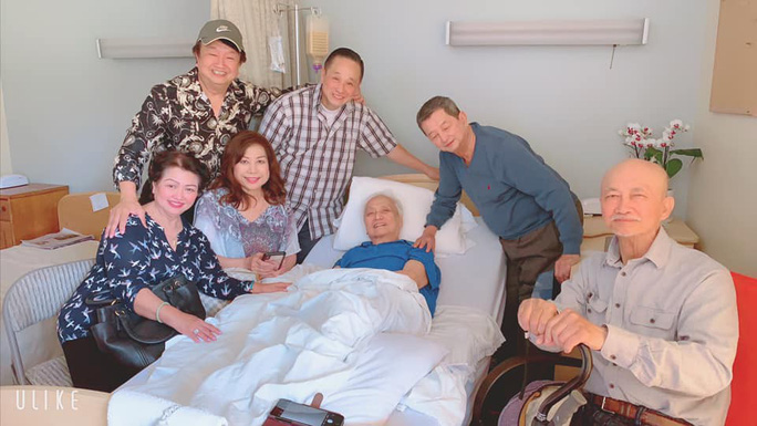 Kỳ nữ Kim Cương khóc nhạc sĩ Lam Phương - Ảnh 4. Kỳ nữ Kim Cương khóc nhạc sĩ Lam Phương - Ảnh 4.