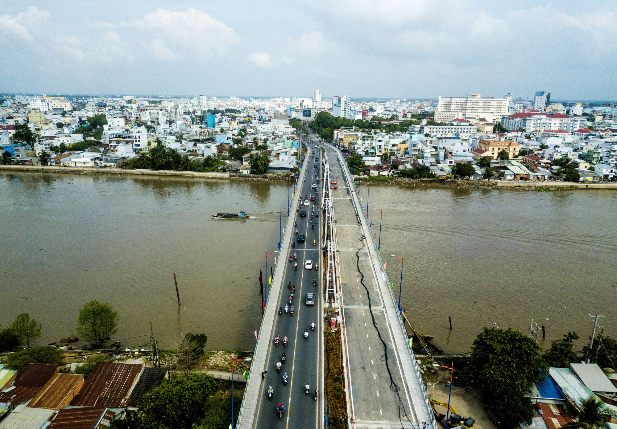 Thông xe cây cầu huyết mạch ra vào nội ô Cần Thơ - Ảnh 5.