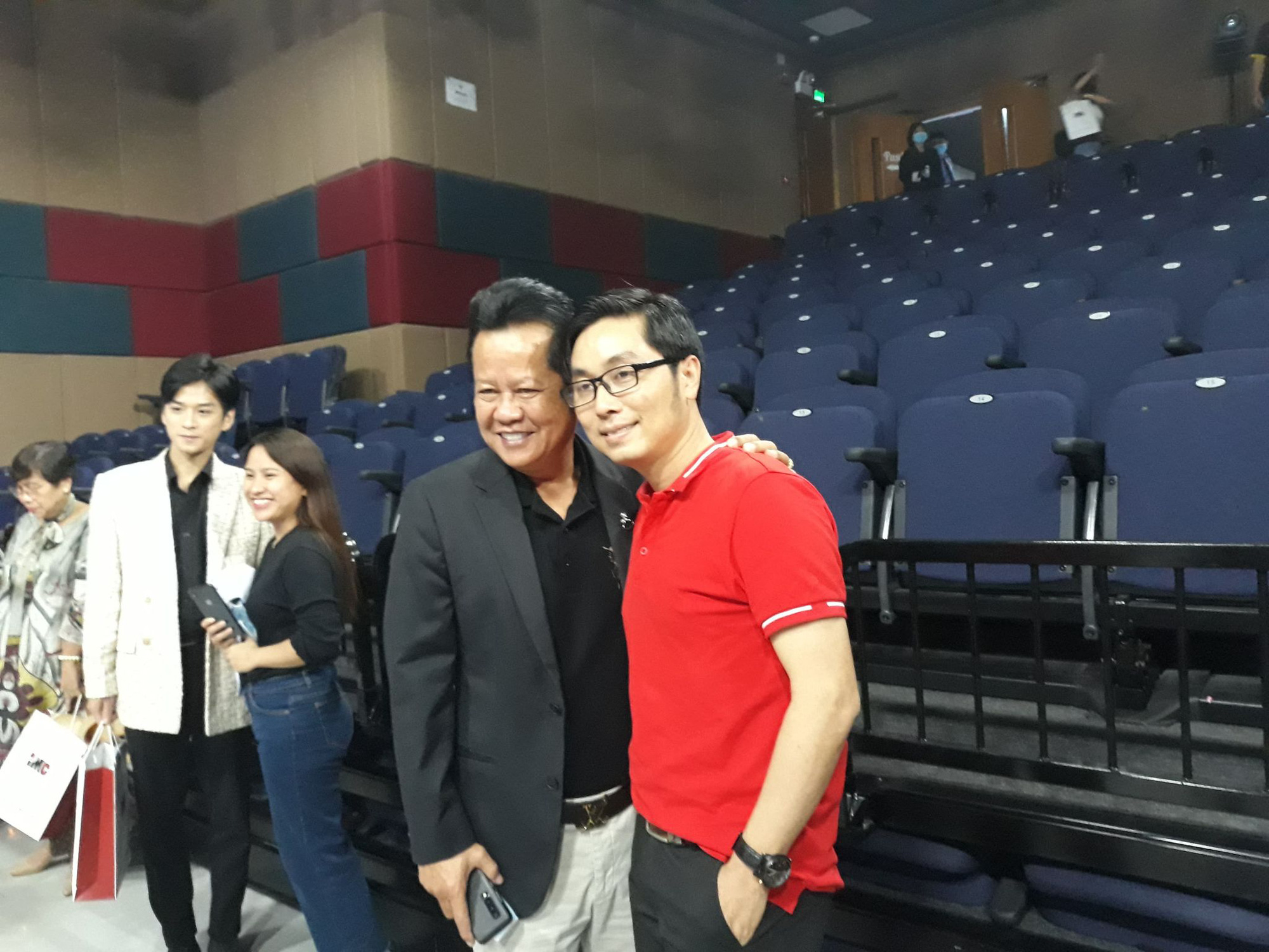 Web-drama “Bố già” của Trấn Thành từ chối tranh “Ngôi sao xanh” - Ảnh 3. Web-drama “Bố già” của Trấn Thành từ chối tranh “Ngôi sao xanh” - Ảnh 3.