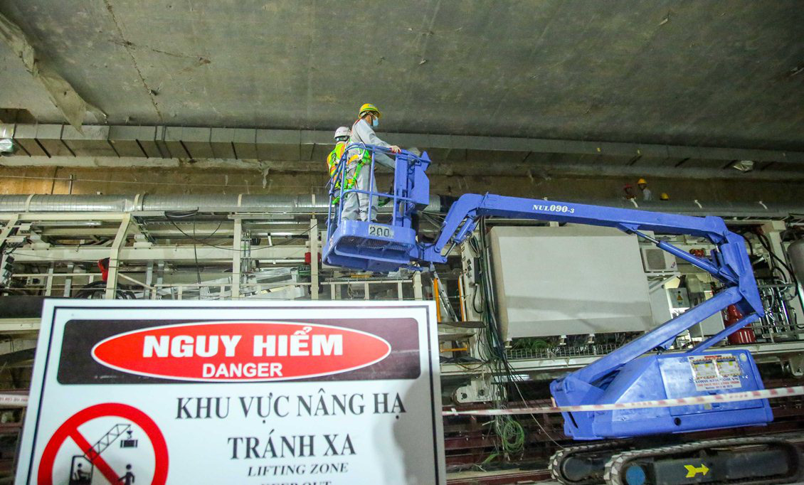 Cận cảnh lắp ráp robot đào hầm tuyến đường sắt đô thị Nhổn - ga Hà Nội - Ảnh 10.