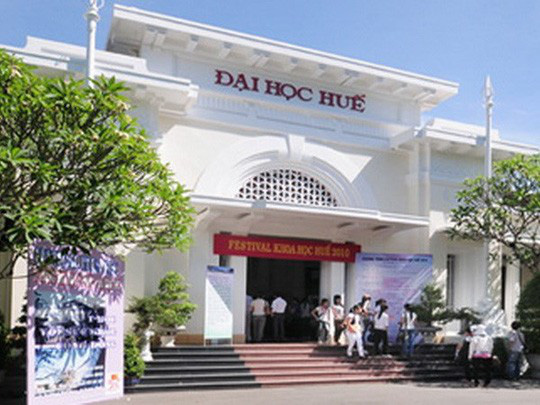 ĐH Đà Nẵng: Sáng thông báo đi học, chiều phát công văn  cho nghỉ đến 23-2 - Ảnh 2.