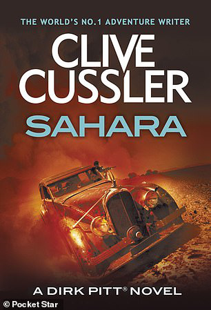 Nhà văn, nhà thám hiểm biển Clive Cussler qua đời - Ảnh 2.