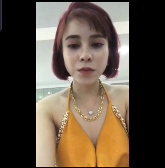 Vụ cô gái livestream khoe trốn cách ly: Cách ly thêm mẹ và anh trai - Ảnh 1.