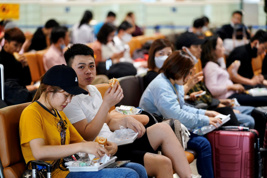 Nội Bài, Tân Sơn Nhất dừng đón chuyến bay từ Hàn Quốc - Ảnh 11.