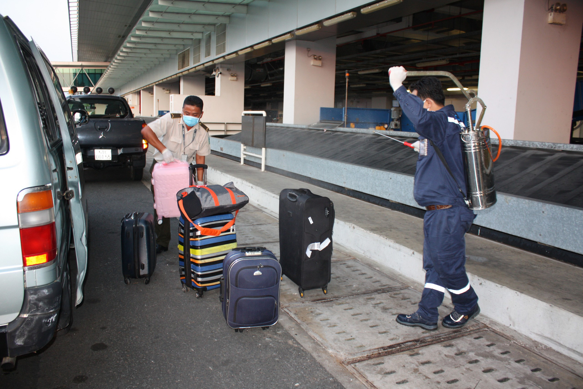 Cận cảnh 3 chuyến bay chở hơn 600 hành khách từ Hàn Quốc hạ cánh sân bay Cần Thơ - Ảnh 12.