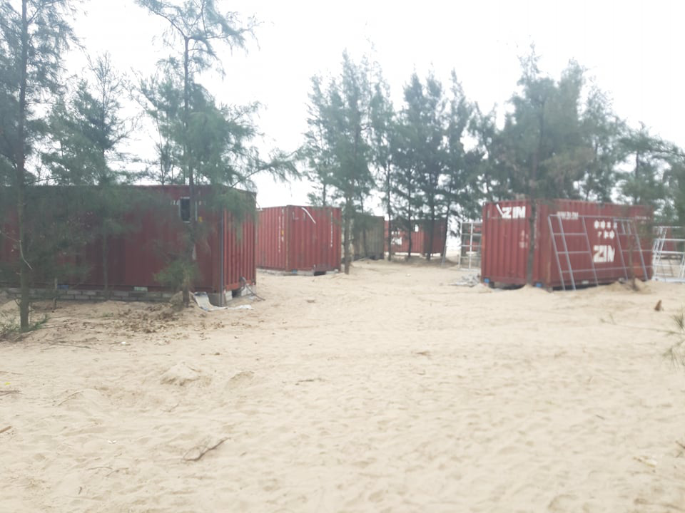 CLIP: Cận cảnh 130 nhà nghỉ bằng container xây dựng trái phép trong rừng phòng hộ - Ảnh 5.