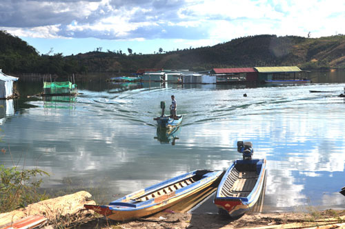 Làng chài Sê San thoát nghèo - Ảnh 1.