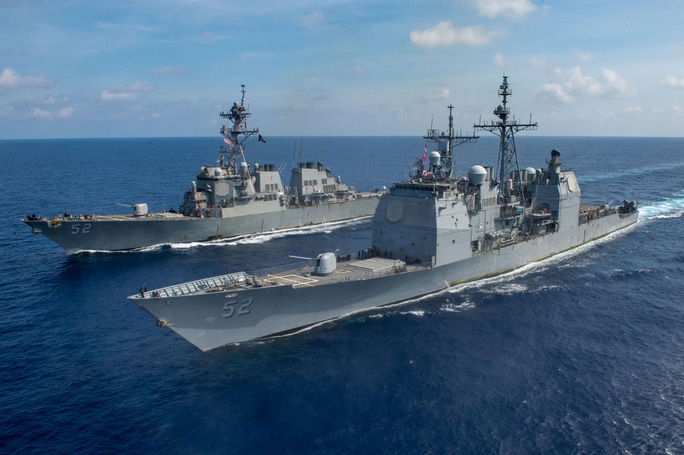 Cận cảnh các tàu chiến Mỹ thách thức Trung Quốc ở biển Đông - Ảnh 10.