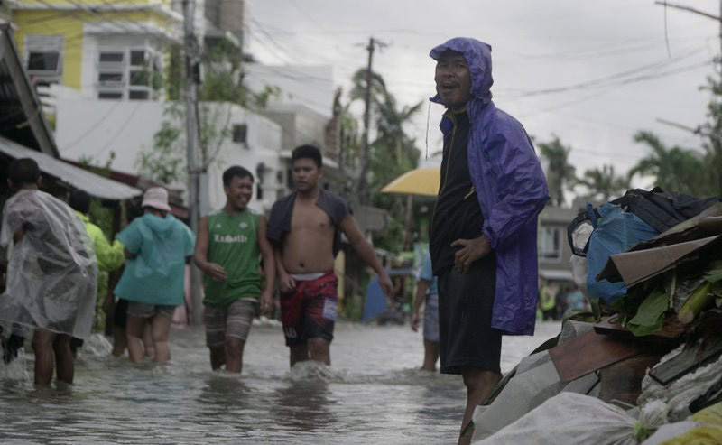 Philippines: Bão Vongfong thổi bay nhà cửa - Ảnh 3.