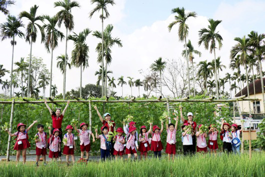 IEC Quảng Ngãi: 365 ngày phụng sự trong yêu thương - Ảnh 3. IEC Quảng Ngãi: 365 ngày phụng sự trong yêu thương - Ảnh 3.