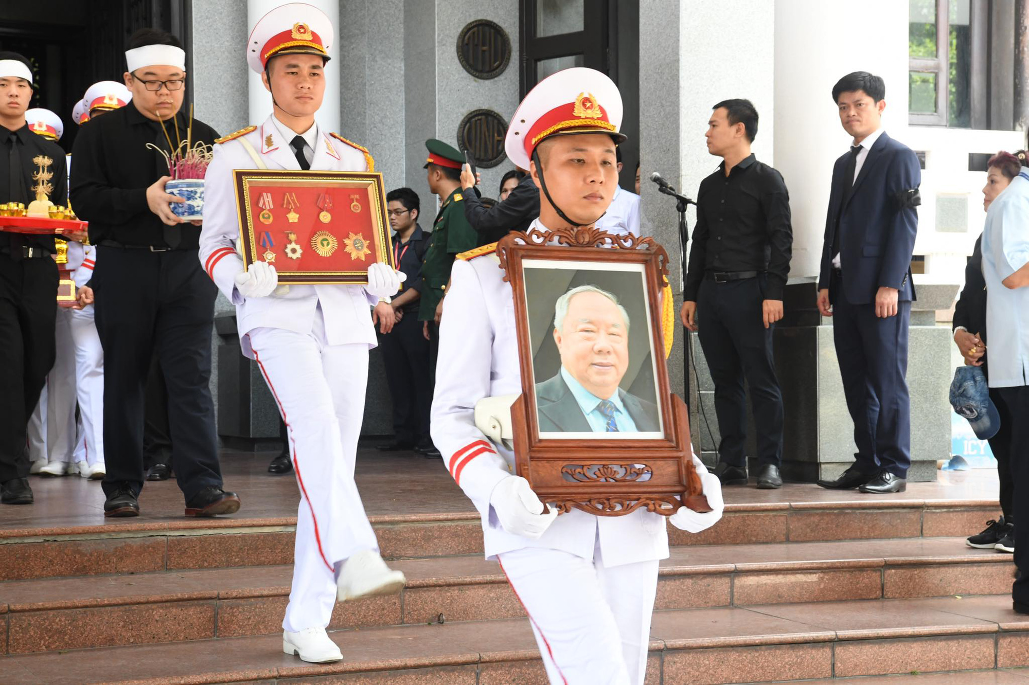 Chủ tịch Quốc hội, Thủ tướng Chính phủ viếng ông Vũ Mão - Ảnh 20.