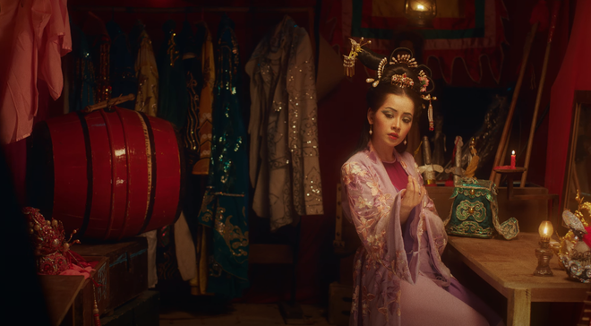 أثناء صنعه للأوبرا المعدلة MV  Làm MV cải lương Cung đàn vỡ đôi, Chi Pu được khen rất nhạy - Ảnh 2.