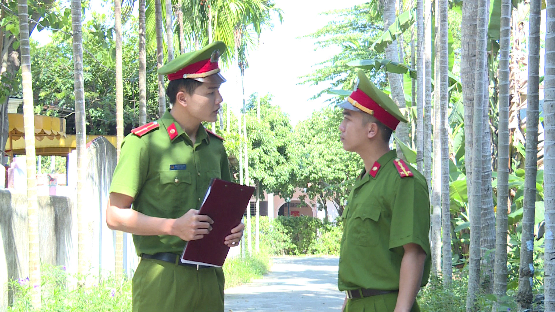 Trinh sát Nguyễn Phi Long cảnh báo án mạng ngay bên cạnh mình - Ảnh 2.