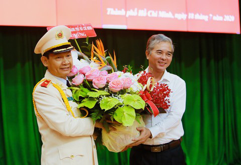 Phó Giám đốc Công an TP HCM Đinh Thanh Nhàn được thăng Thiếu tướng - Ảnh 2.