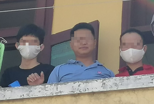 Nhóm người Trung Quốc bỏ chạy khi bị kiểm tra: Sẽ phạt kịch khung cơ sở lưu trú - Ảnh 1.