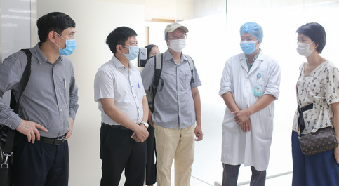Bệnh viện Gia đình ở Đà Nẵng xung phong tiếp nhận ca ho, sốt - Ảnh 2.