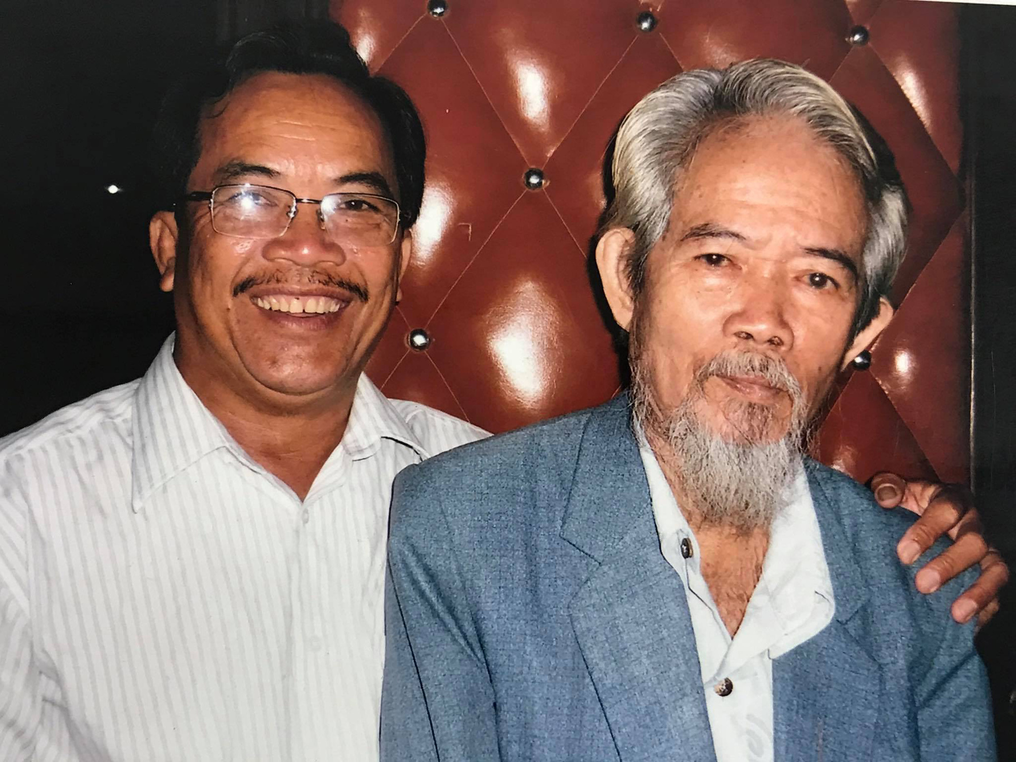 ຫາຍສາບສູນໃນອຸບັດຕິເຫດ, ນັກສິລະປິນ Kieu My Dung ສະແດງຮູບພາບວິລະຊົນໃນອະດີດ - ຮູບທີ 12. Mất một chân vì tai nạn, nghệ sĩ Kiều Mỹ Dung triển lãm ảnh Quá khứ kiêu hùng - Ảnh 12.