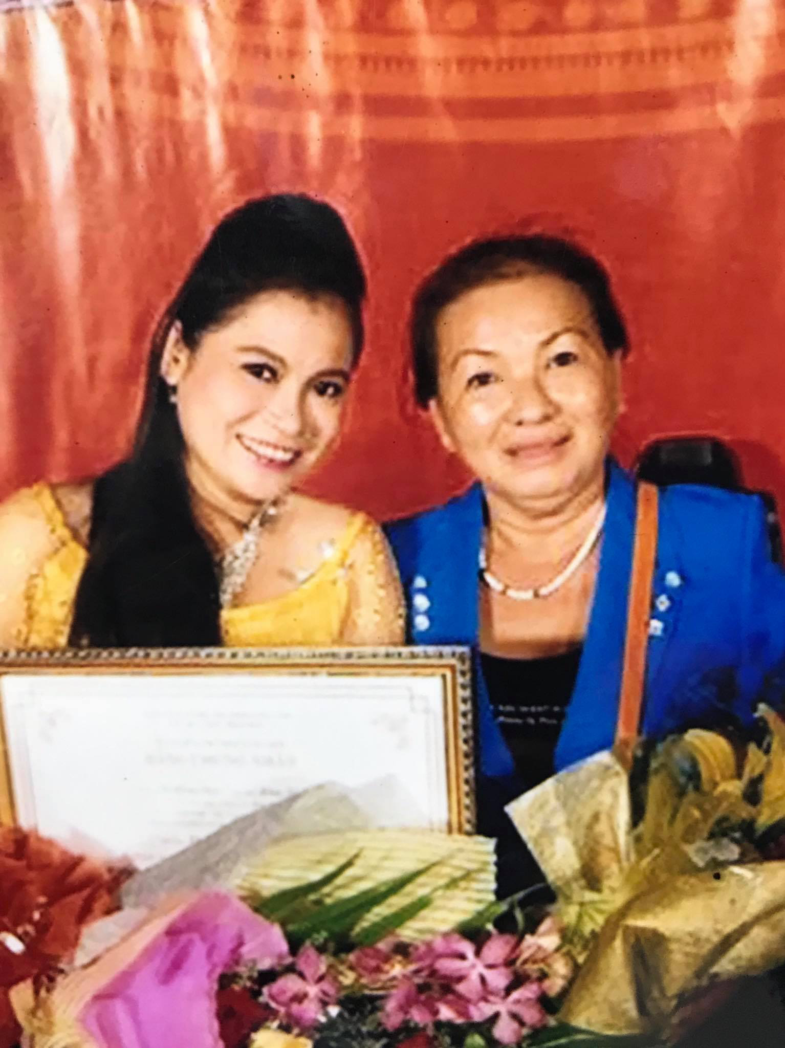 ຫາຍສາບສູນໃນອຸບັດຕິເຫດ, ນັກສິລະປິນ Kieu My Dung ສະແດງຮູບພາບວິລະຊົນໃນອະດີດ - ຮູບທີ 15. Mất một chân vì tai nạn, nghệ sĩ Kiều Mỹ Dung triển lãm ảnh Quá khứ kiêu hùng - Ảnh 15.