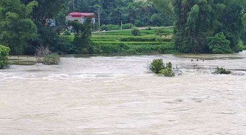 Một người bị lũ cuốn mất tích - Ảnh 1. Một người bị lũ cuốn mất tích - Ảnh 1.
