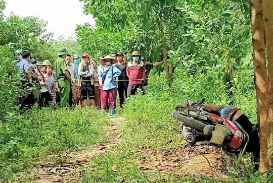 Nam thanh niên chết bất thường trên xe máy ven đường - Ảnh 1.