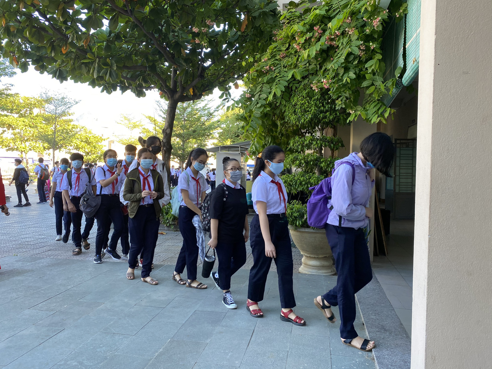 Đà Nẵng: Học sinh mang thông điệp “5K” đến trường, sau 1 tuần học trực tuyến - Ảnh 9.