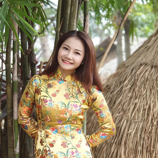 Ca sĩ Nguyễn Phi Hùng dẫu trời mưa vẫn hát với Mùa thu và mãi mãi - Ảnh 2.