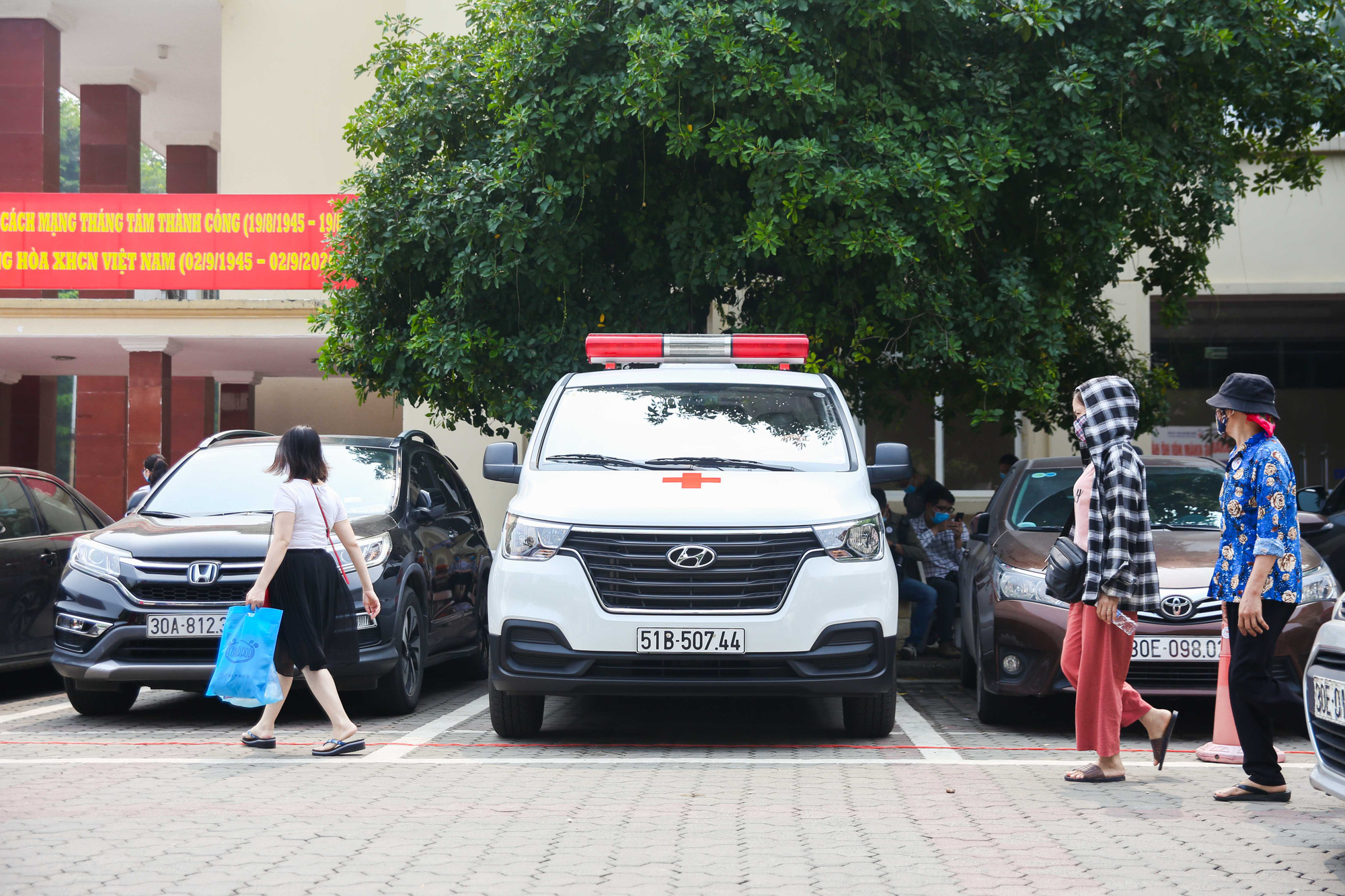 Ông Đoàn Ngọc Hải đưa bệnh nhân từ Hà Nội về Hà Giang: Khi nào yếu, mệt tôi sẽ nghỉ - Ảnh 2.