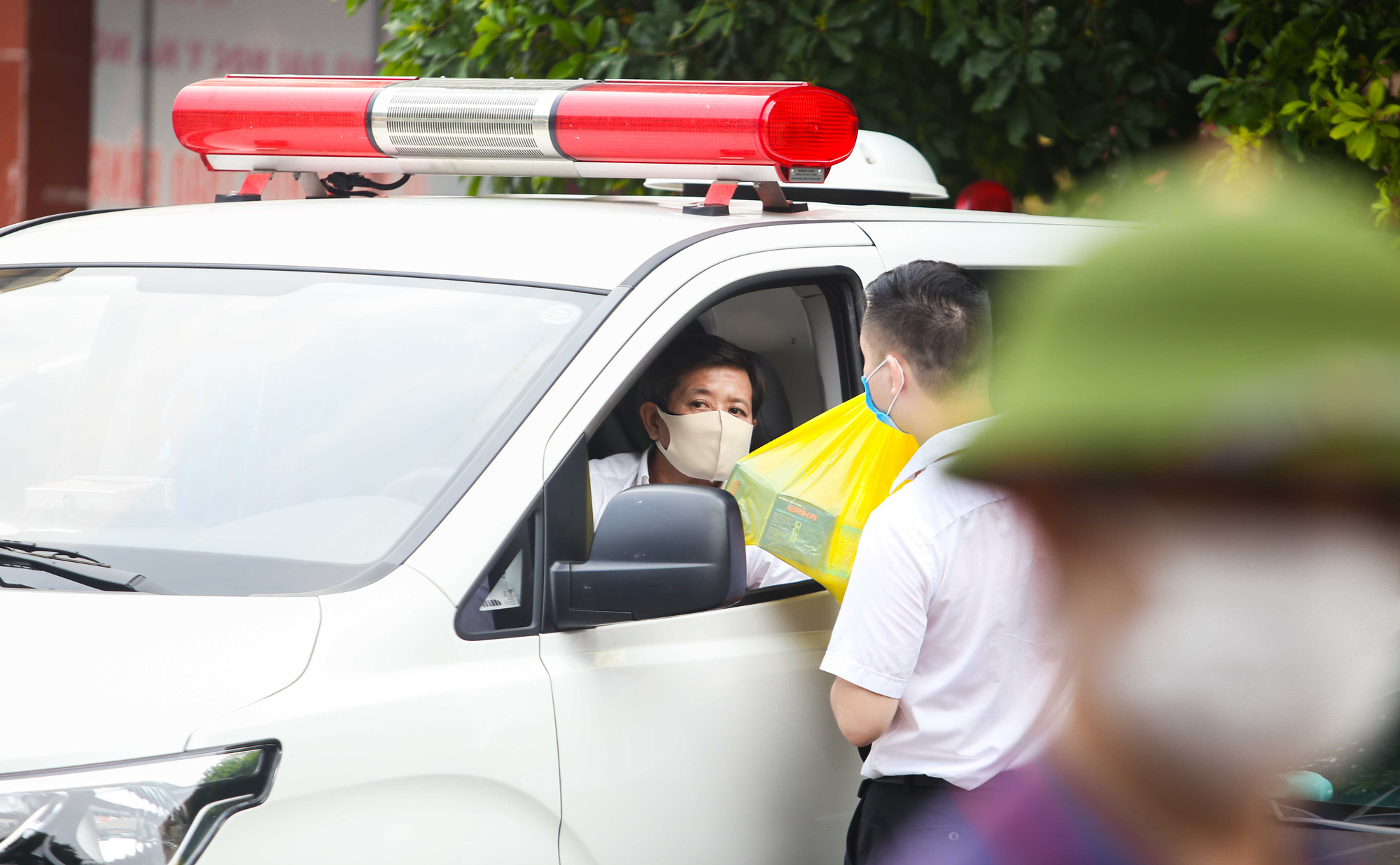 Ông Đoàn Ngọc Hải đưa bệnh nhân từ Hà Nội về Hà Giang: Khi nào yếu, mệt tôi sẽ nghỉ - Ảnh 5.