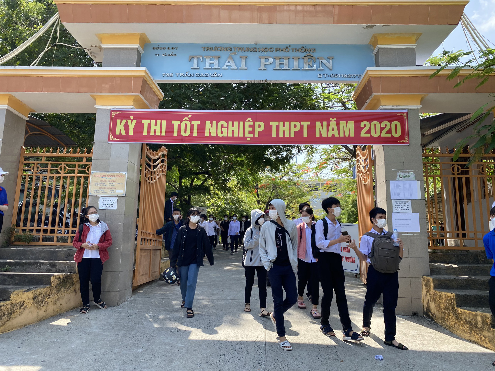 Thi tốt nghiệp THPT đợt 2: Phần thi tác phẩm Việt Bắc nằm ngoài dự đoán của  nhiều thí sinh Đà Nẵng - Ảnh 3.