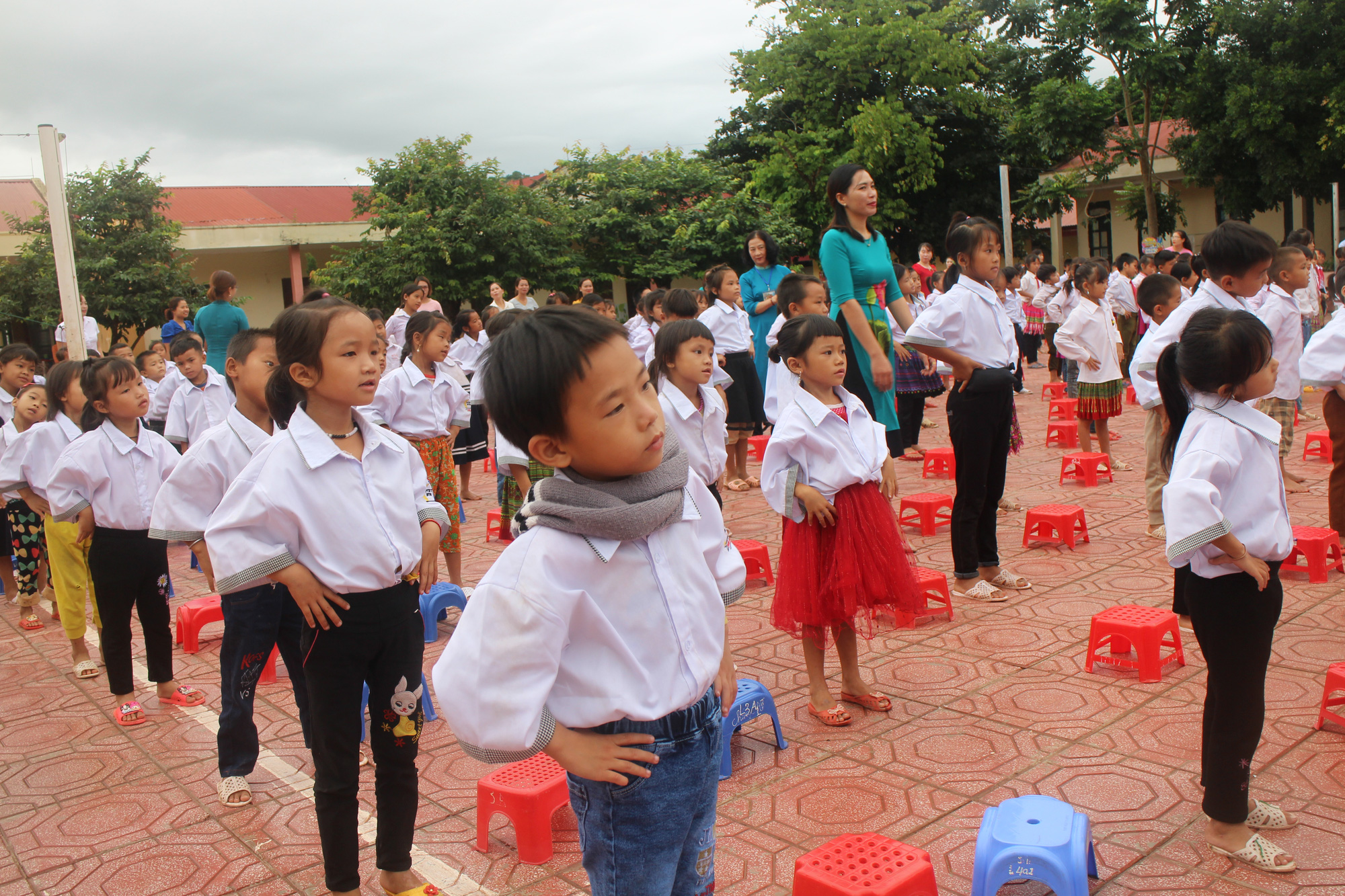 Những học sinh chưa từng gọi tên bánh trung thu - Ảnh 19.