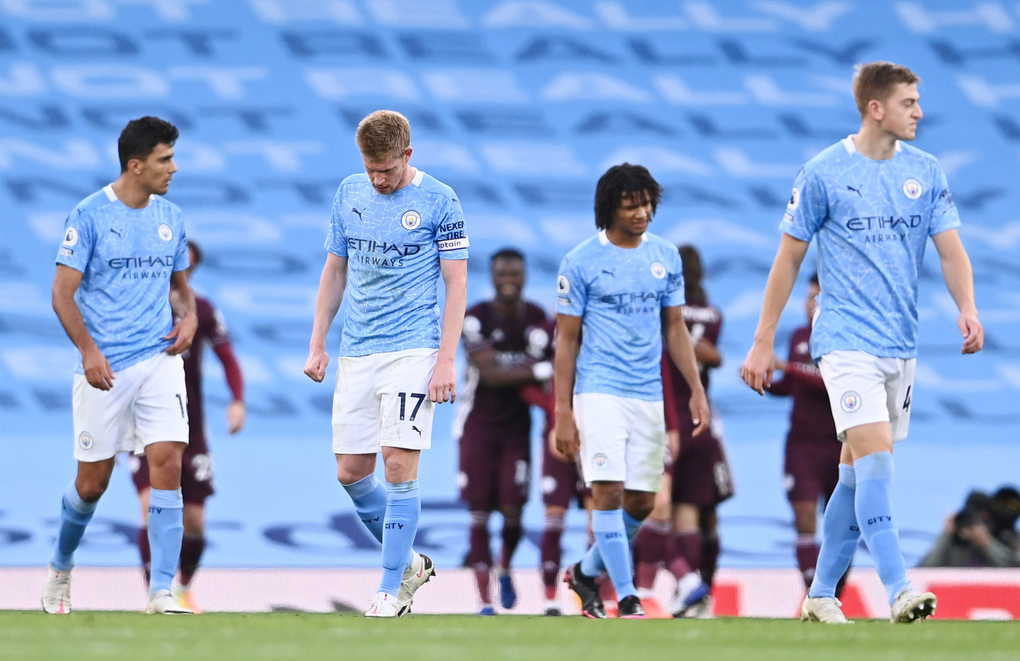 Man City chờ bom tấn Ruben Dias, bóng đá Anh đón nàng WAGs xinh như mộng - Ảnh 2.