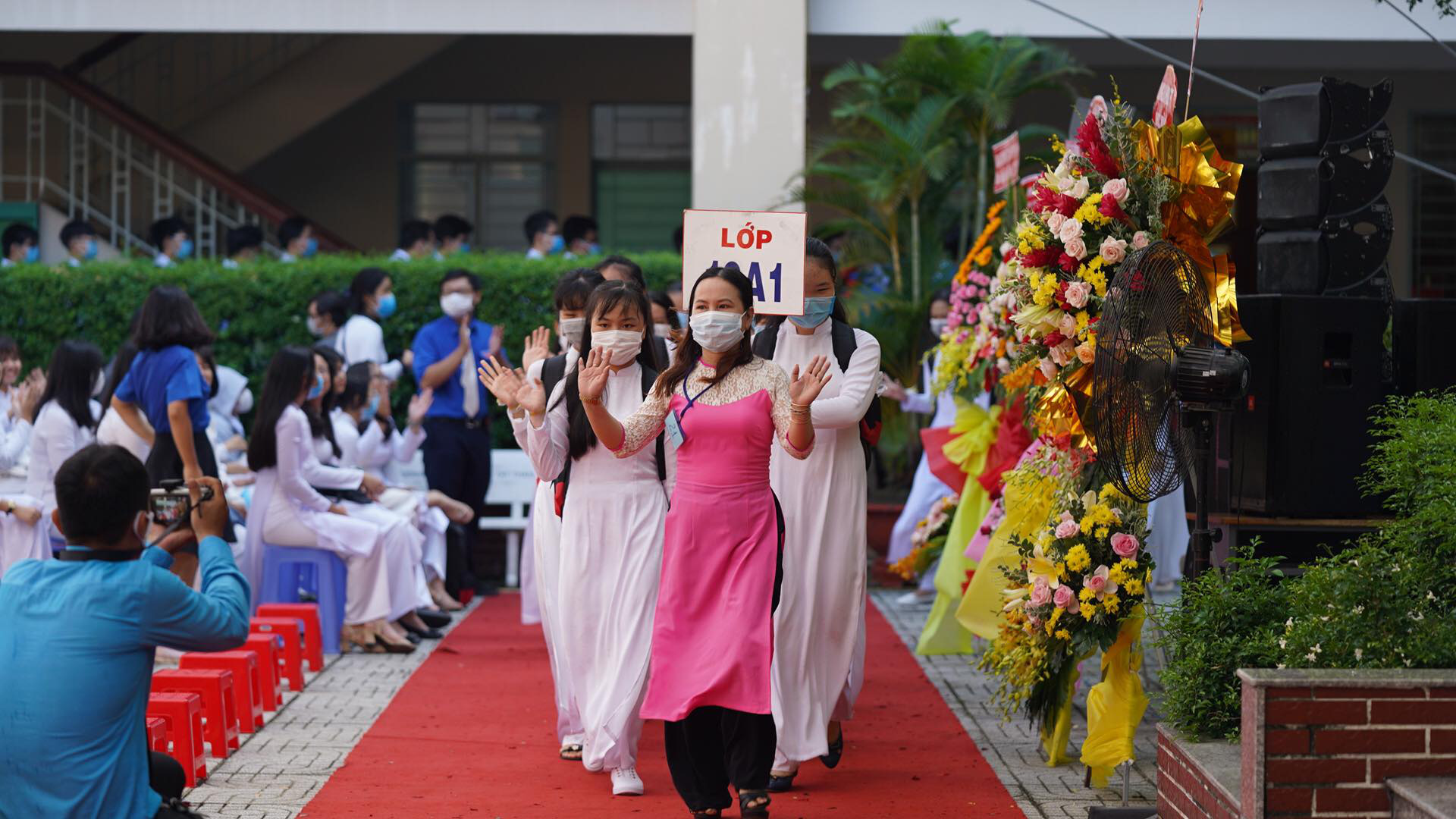 Khai trường, đón năm học nhiều đổi mới - Ảnh 8.