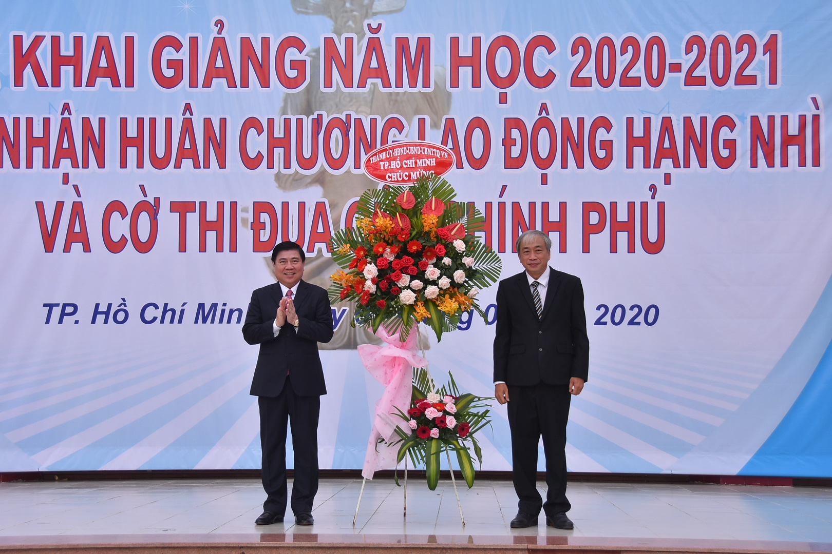 Khai trường, đón năm học nhiều đổi mới - Ảnh 20.