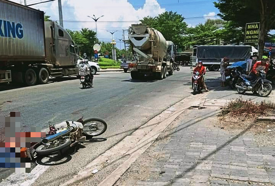 Ninh Thuận: Thăm bệnh, bị xe bồn cán, 1 người chết, 1 người bị thương - Ảnh 1.