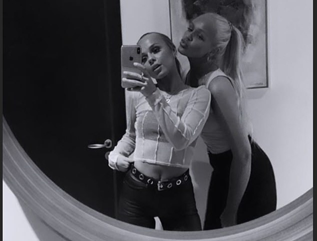 Dính scandal gái gọi Iceland, hai sao trẻ bị đuổi khỏi tuyển Anh - Ảnh 4. Dính scandal gái gọi Iceland, hai sao trẻ bị đuổi khỏi tuyển Anh - Ảnh 4.