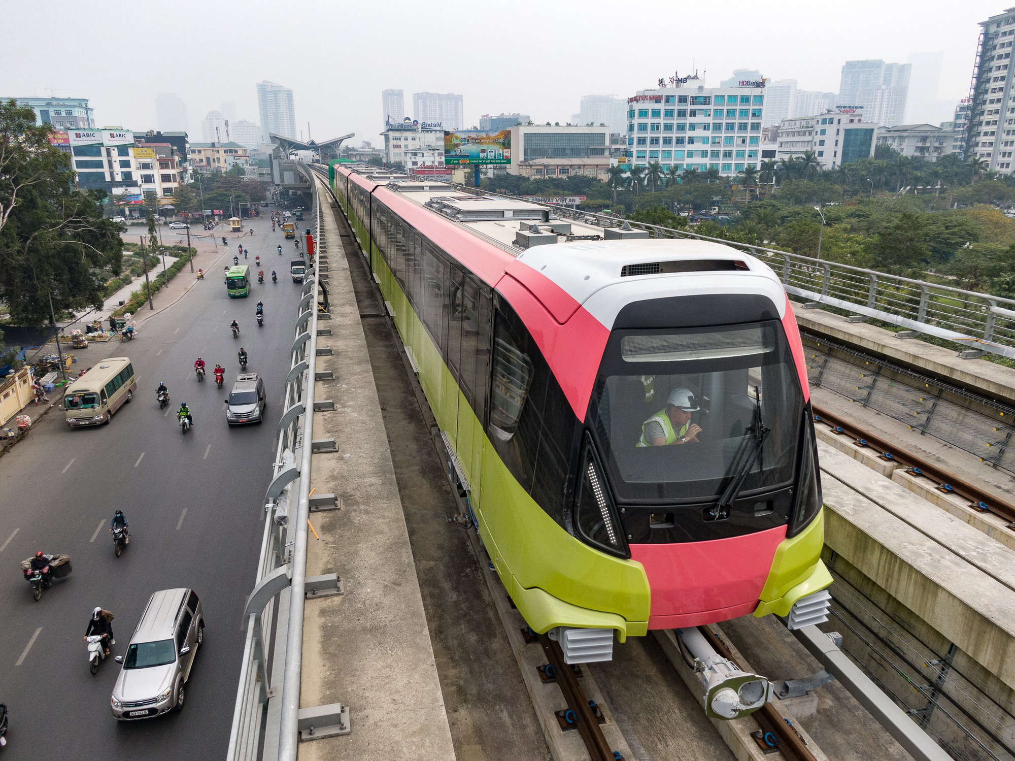 Cận cảnh tàu tuyến metro Nhổn-ga Hà Nội chạy thử 5 km - Ảnh 4.