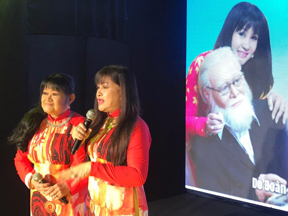 Cuối năm, hai học bổng nghệ sĩ trao tặng con em công nhân sân khấu - Ảnh 1. Cuối năm, hai học bổng nghệ sĩ trao tặng con em công nhân sân khấu - Ảnh 1.