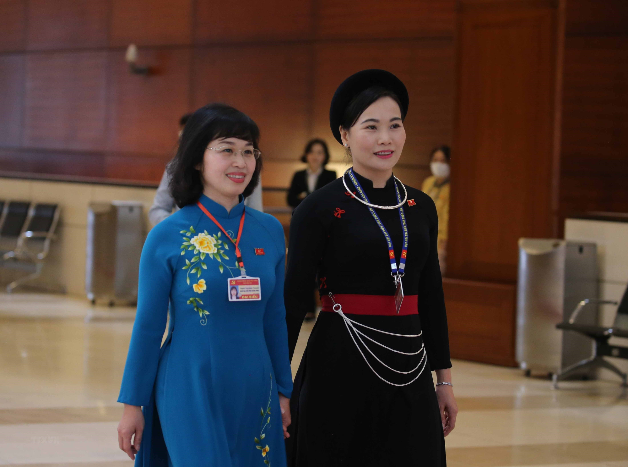 Các nữ đại biểu tham dự Đại hội XIII của Đảng - Ảnh 6.
