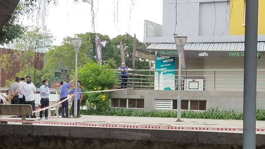 Kết quả điều tra vụ Chi cục Trưởng Chi cục TTHADS quận Bình Tân rơi lầu - Ảnh 1.