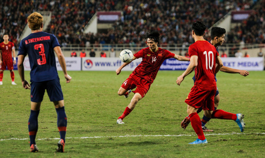 AFC ấn định trận Việt Nam - Malaysia vào ngày 30-3 trên sân Bukit Jalil - Ảnh 1.