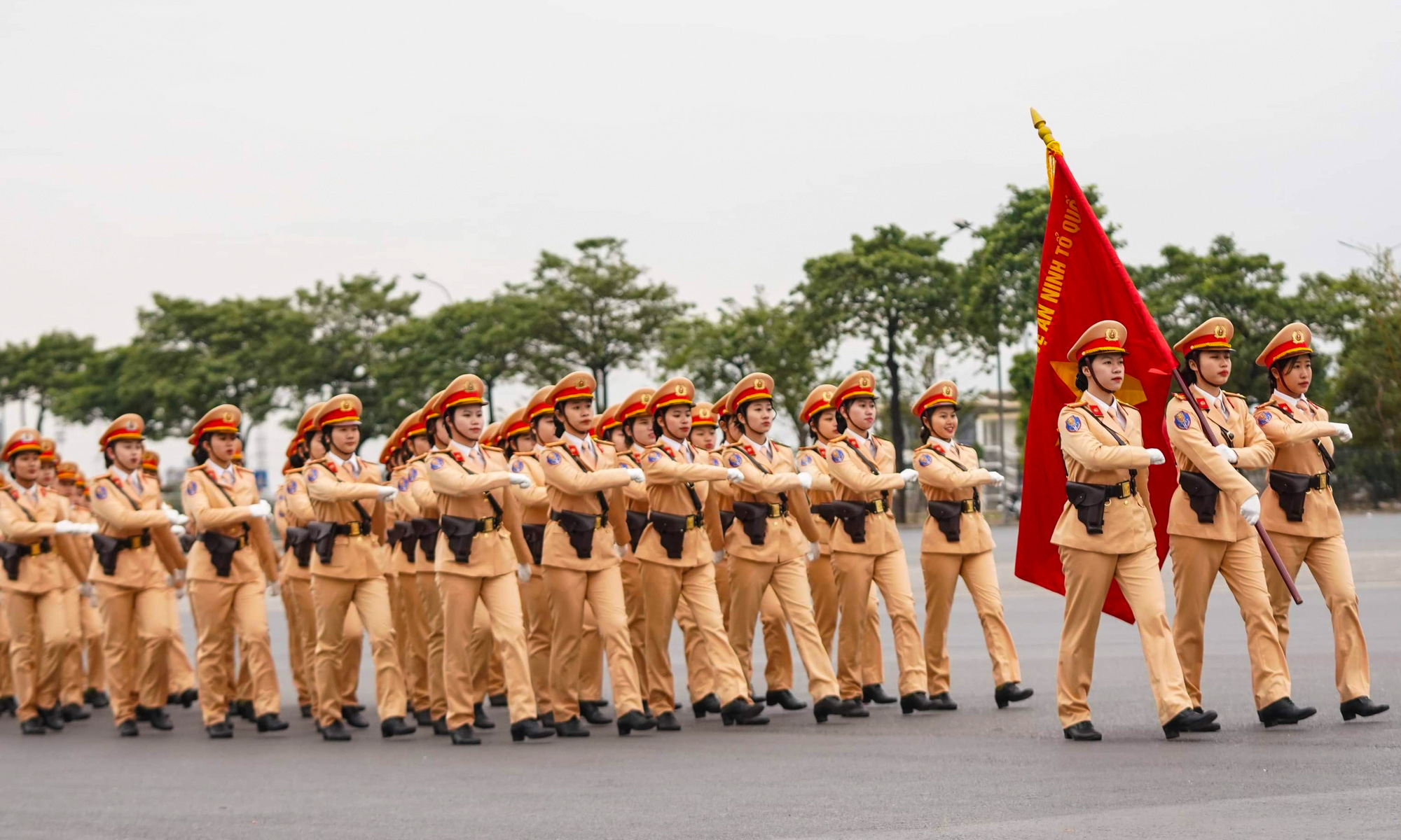 Cận cảnh diễn tập bảo vệ nguyên thủ khi có khủng bố - Ảnh 5.